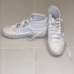 White Sk8-Hi slim vans